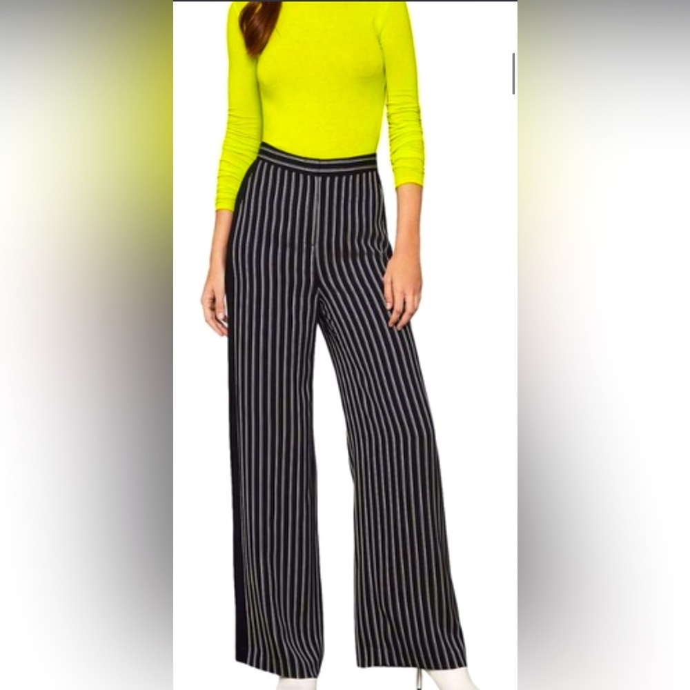 ⭐️BCBGMAXAZRIA⭐️FLATTERING🚨SOLD OUT🚨LIGHTWEIGHT HIGHWAIST WIDELEG STRIPED XXS